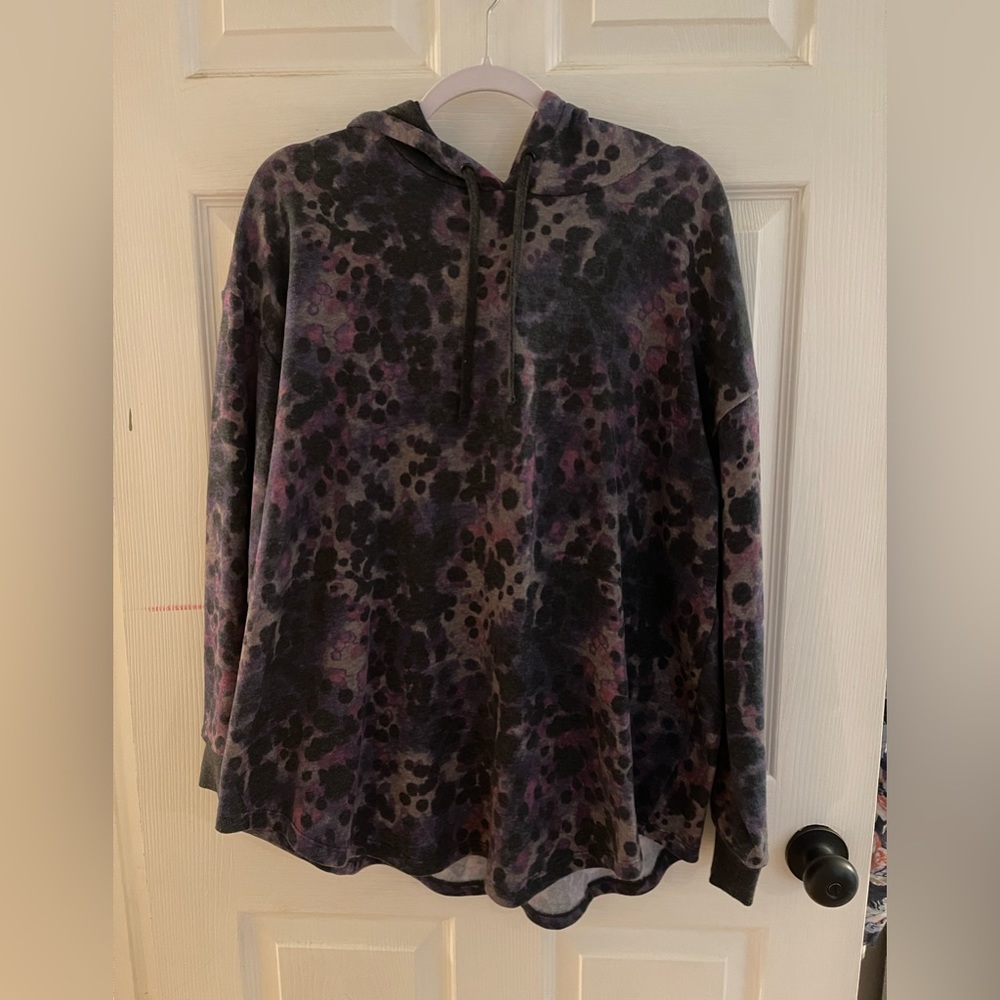 Purple leopard hoodie 1X